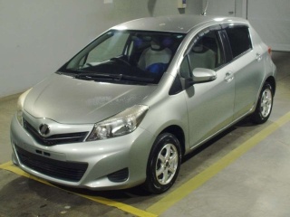 TOYOTA VITZ 2011