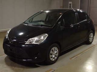 TOYOTA VITZ 2017