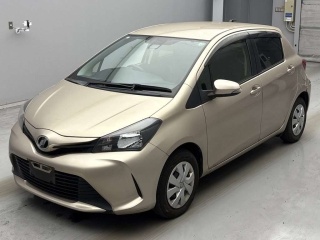 TOYOTA VITZ 2015