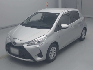 TOYOTA VITZ 2017