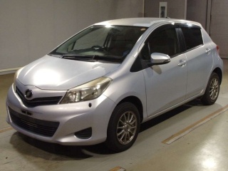 TOYOTA VITZ 2012