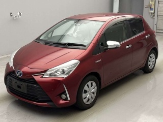 TOYOTA VITZ 2018