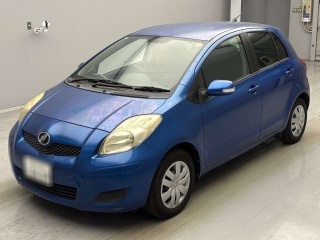 TOYOTA VITZ 2010