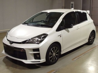 TOYOTA VITZ 2018
