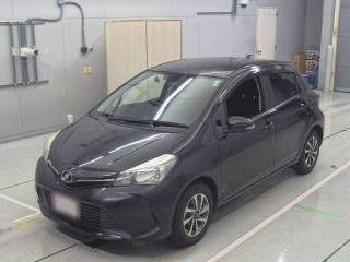 TOYOTA VITZ 2015