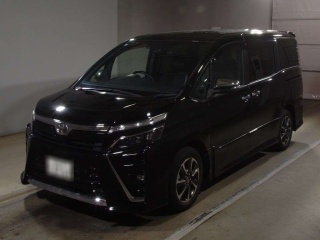 TOYOTA VOXY 2021