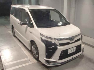 TOYOTA VOXY 2019