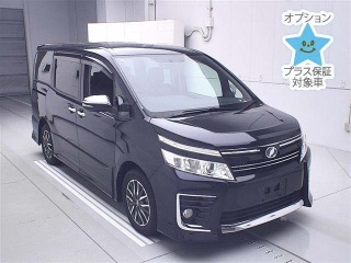 TOYOTA VOXY 2014