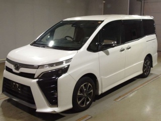TOYOTA VOXY 2019