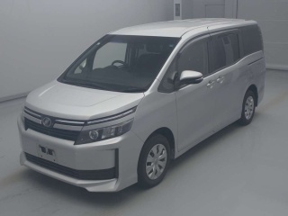 TOYOTA VOXY 2015