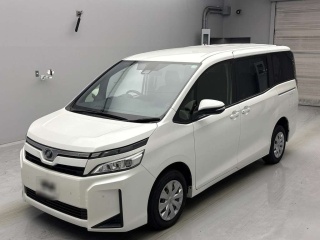TOYOTA VOXY 2020
