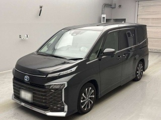 TOYOTA VOXY 2024
