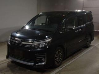 TOYOTA VOXY 2017