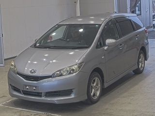 TOYOTA WISH 2011