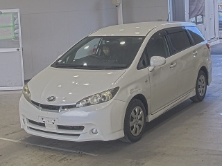 TOYOTA WISH 2010