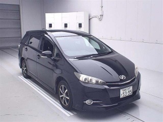 TOYOTA WISH 2013