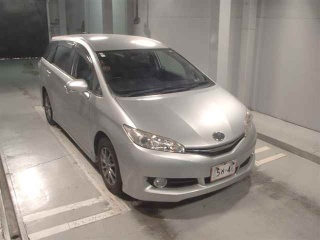TOYOTA WISH 2014