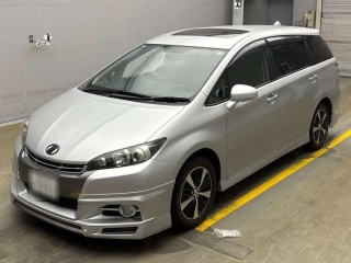 TOYOTA WISH 2013