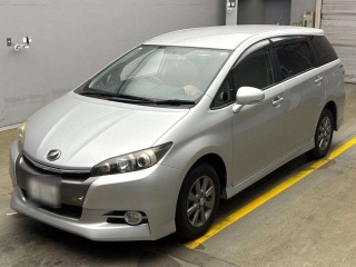 TOYOTA WISH 2017