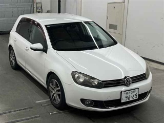 VOLKSWAGEN GOLF 2010