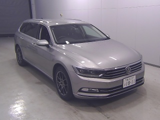VOLKSWAGEN PASSAT VARIANT 2015