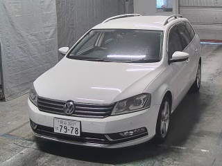 VOLKSWAGEN PASSAT VARIANT 2012