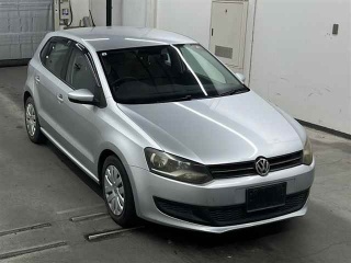 VOLKSWAGEN POLO 2010