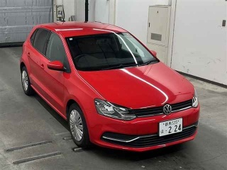 VOLKSWAGEN POLO 2016