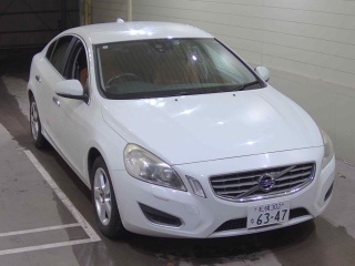 VOLVO S60 2011