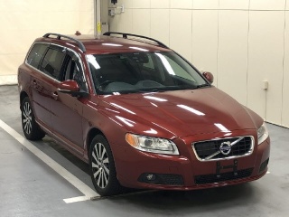 VOLVO V70 2013